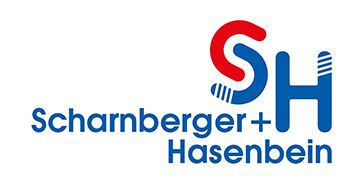 Markenlogo von Scharnberger & Hasenbein mit blauem Schriftzug und rot-blauen Initialen